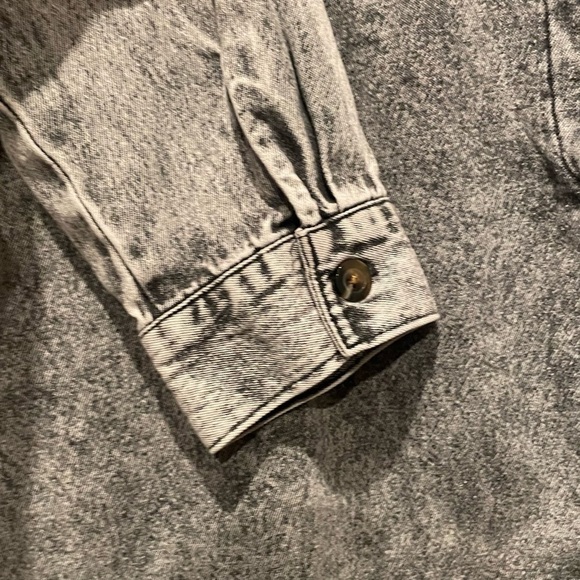 Who what wear Acid Wash Distressed Denim Shirt Dress Size Medium - Picture 6 of 8